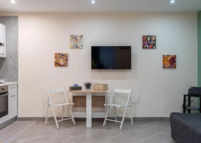 Chiaia Home