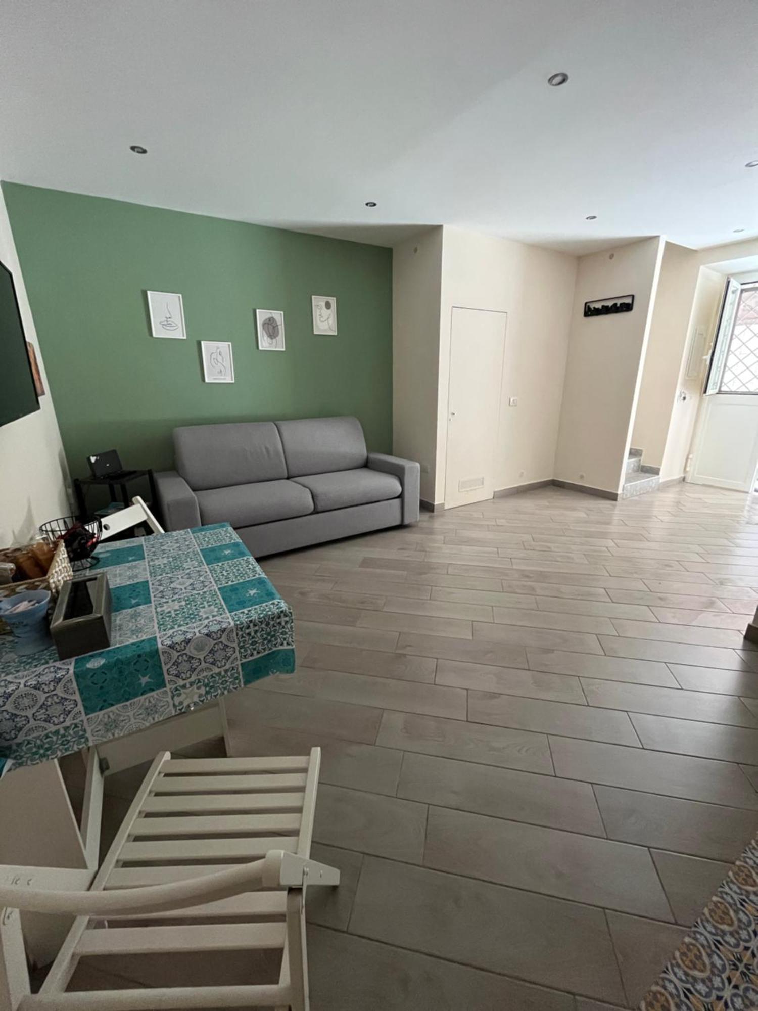 Mare Chiaja Apartment