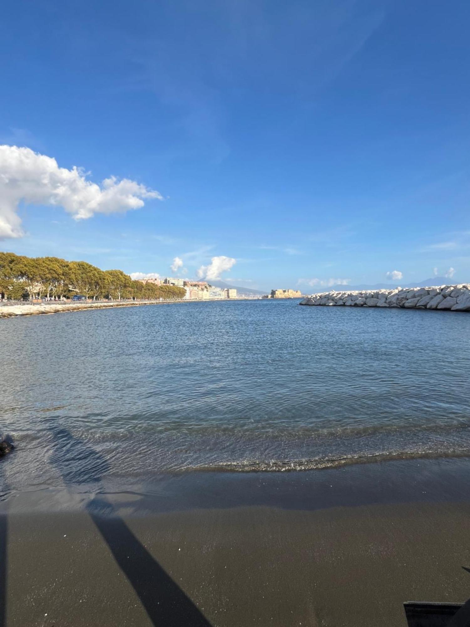Mare Chiaja Naples